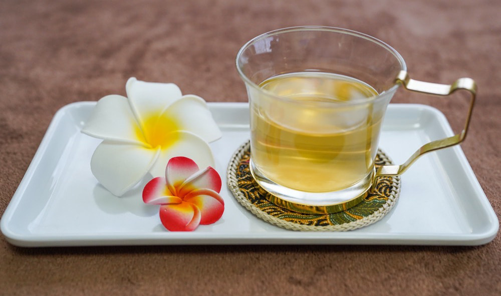 お着替え後お茶をお出しし、お身体を診させていただいての説明や生活面でのアドバイスをいたします。
